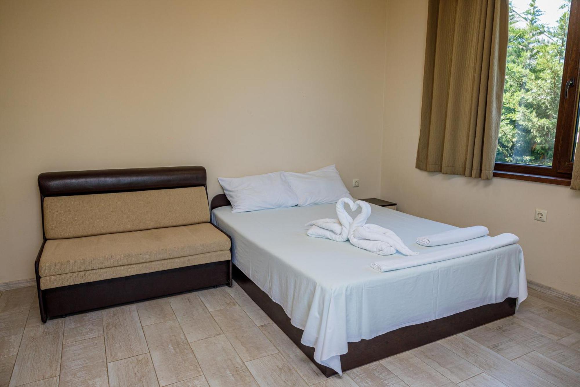 Family Hotel Silitur Ahtopol Esterno foto