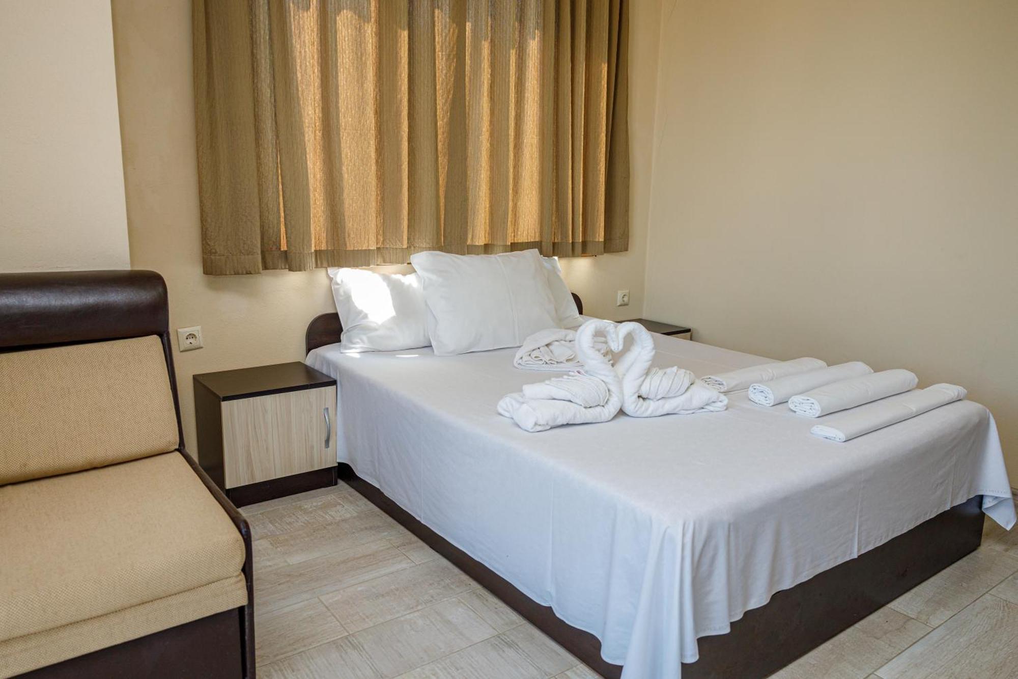 Family Hotel Silitur Ahtopol Esterno foto