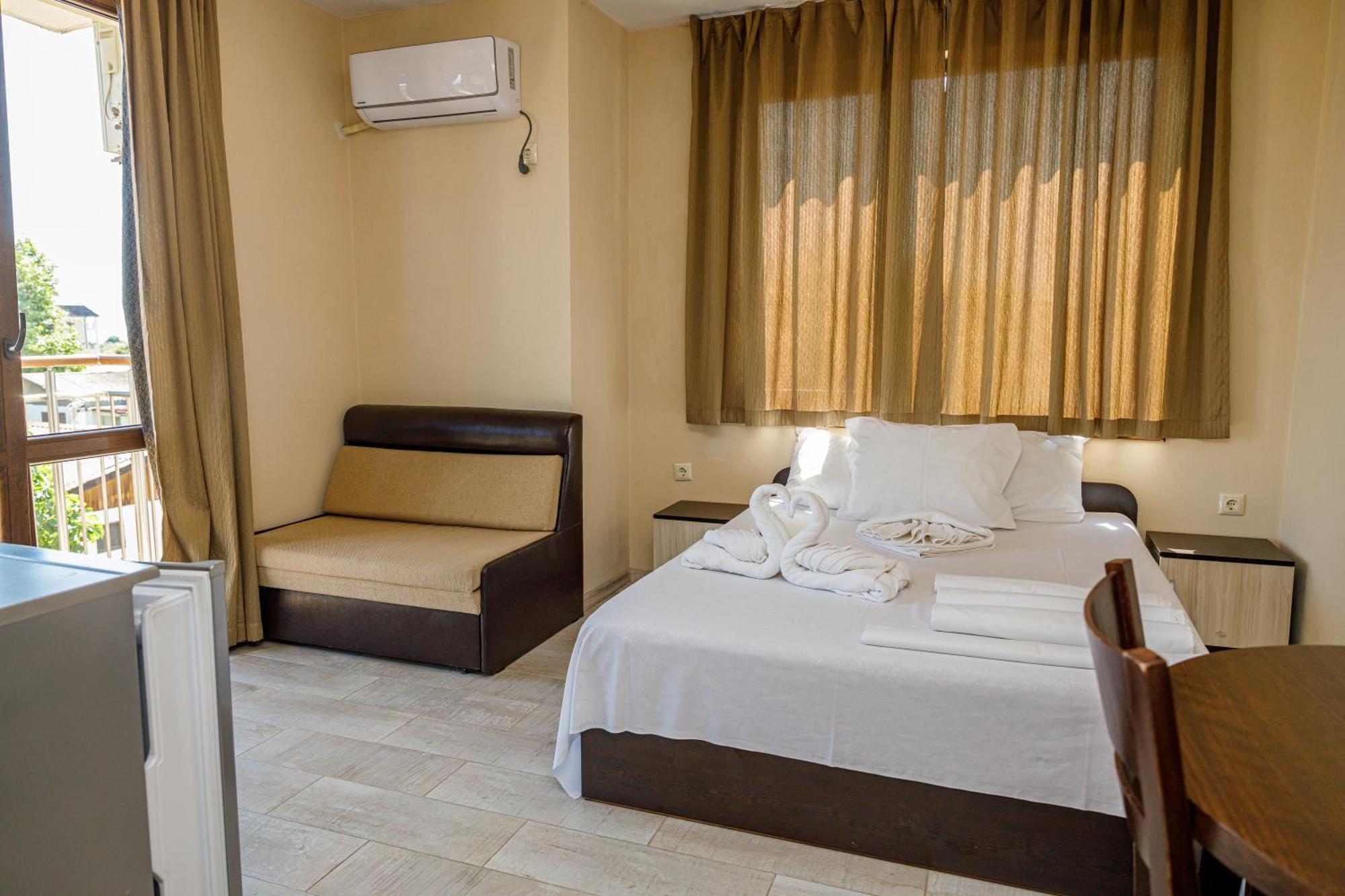 Family Hotel Silitur Ahtopol Esterno foto