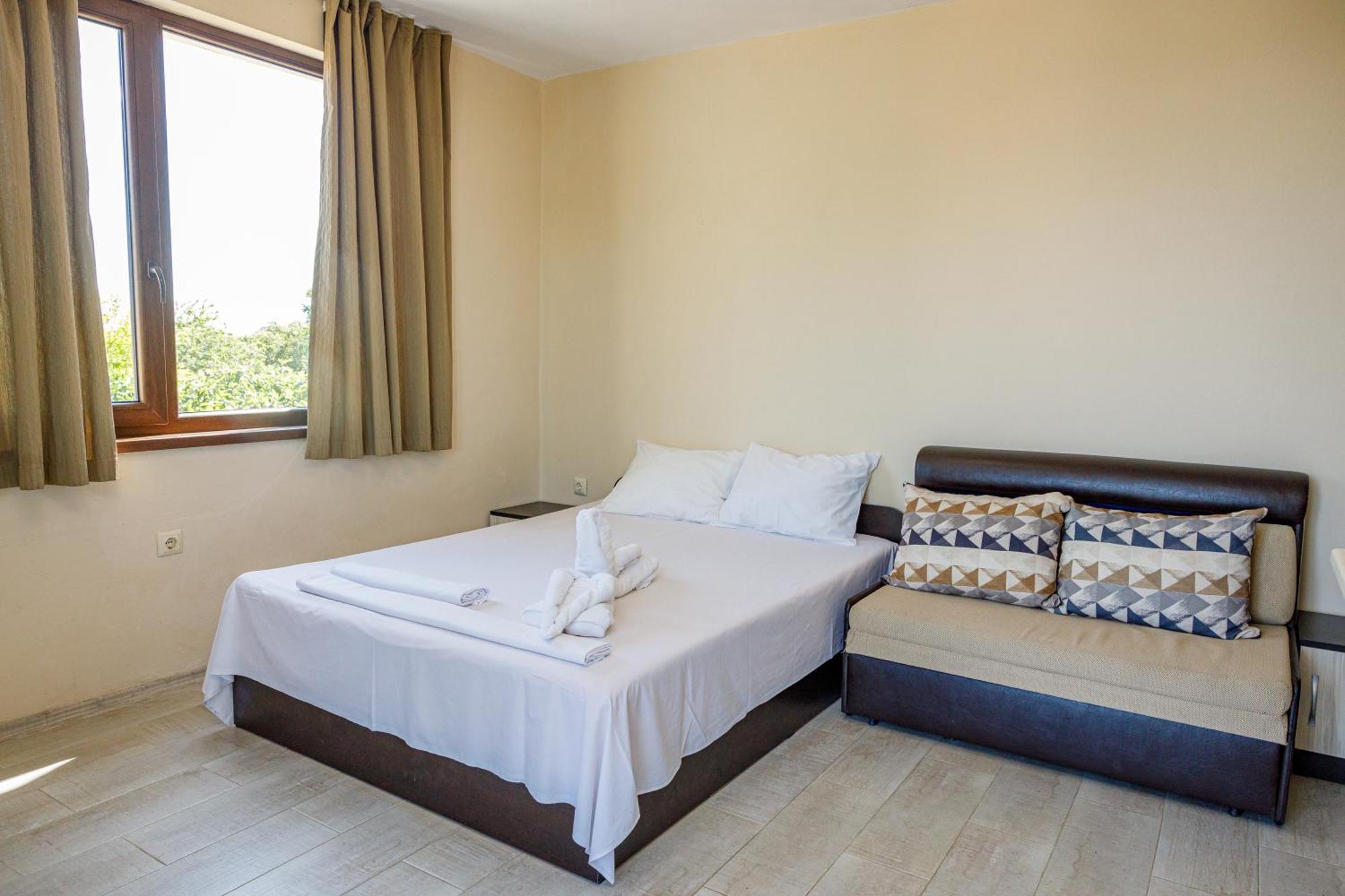 Family Hotel Silitur Ahtopol Esterno foto
